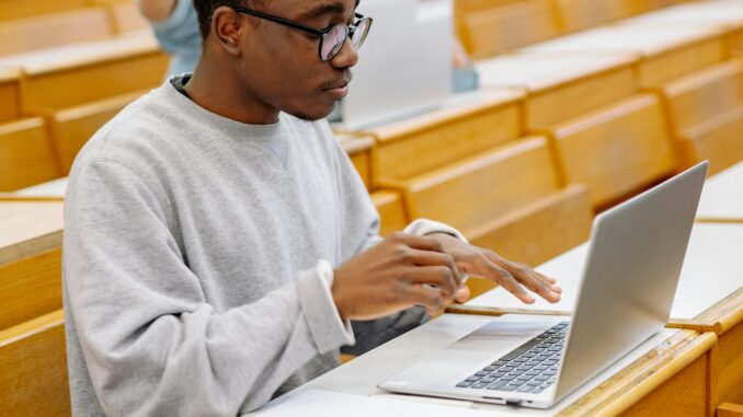 Application form OI002 paid programme requiring personal details, banking information, and supporting documents for a R1000 monthly stipend opportunity in South Africa